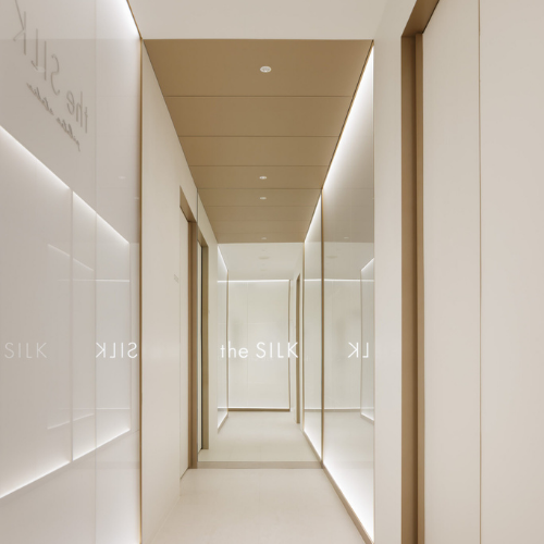 the SILK 池袋西口店